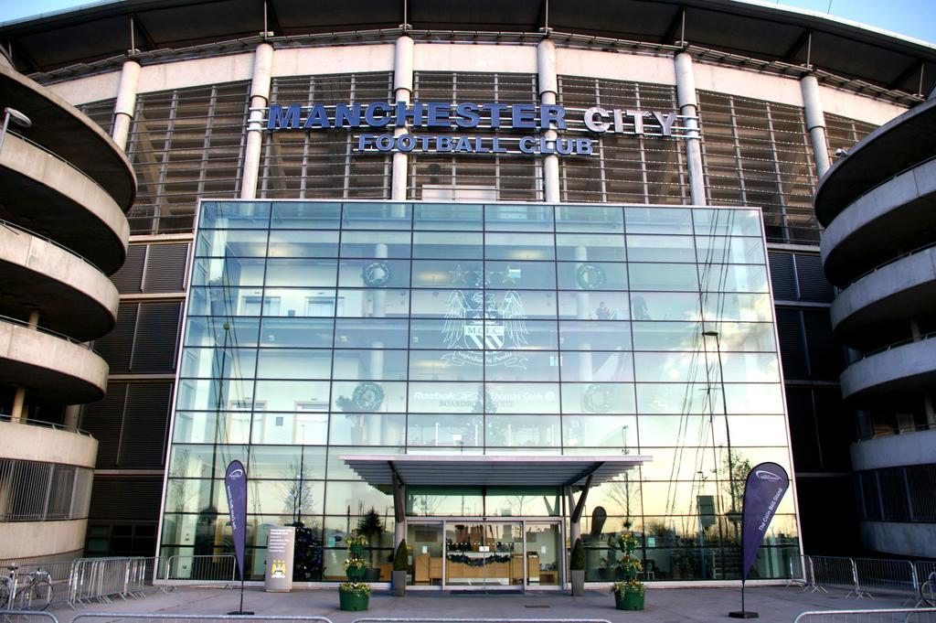 The Trafford Lägenhet Stockport Exteriör bild